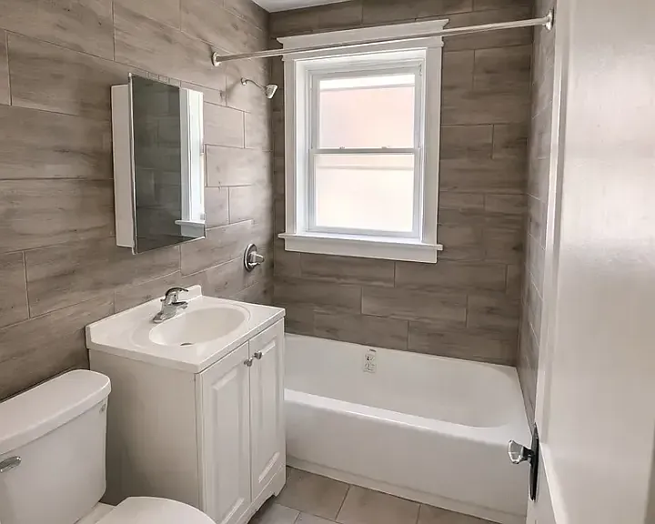 5335 Bancroft Ave — Photo 8