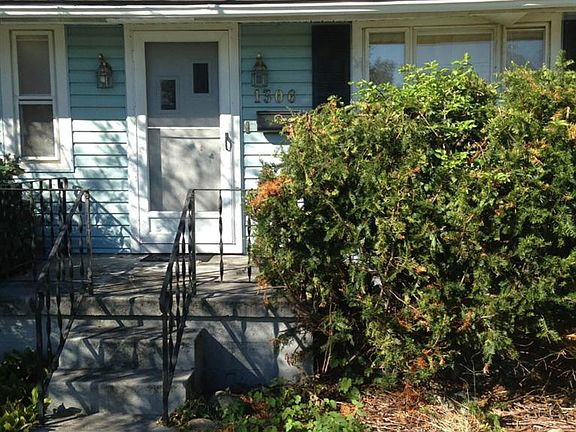 2nd image of 1306 Wrenn Ct