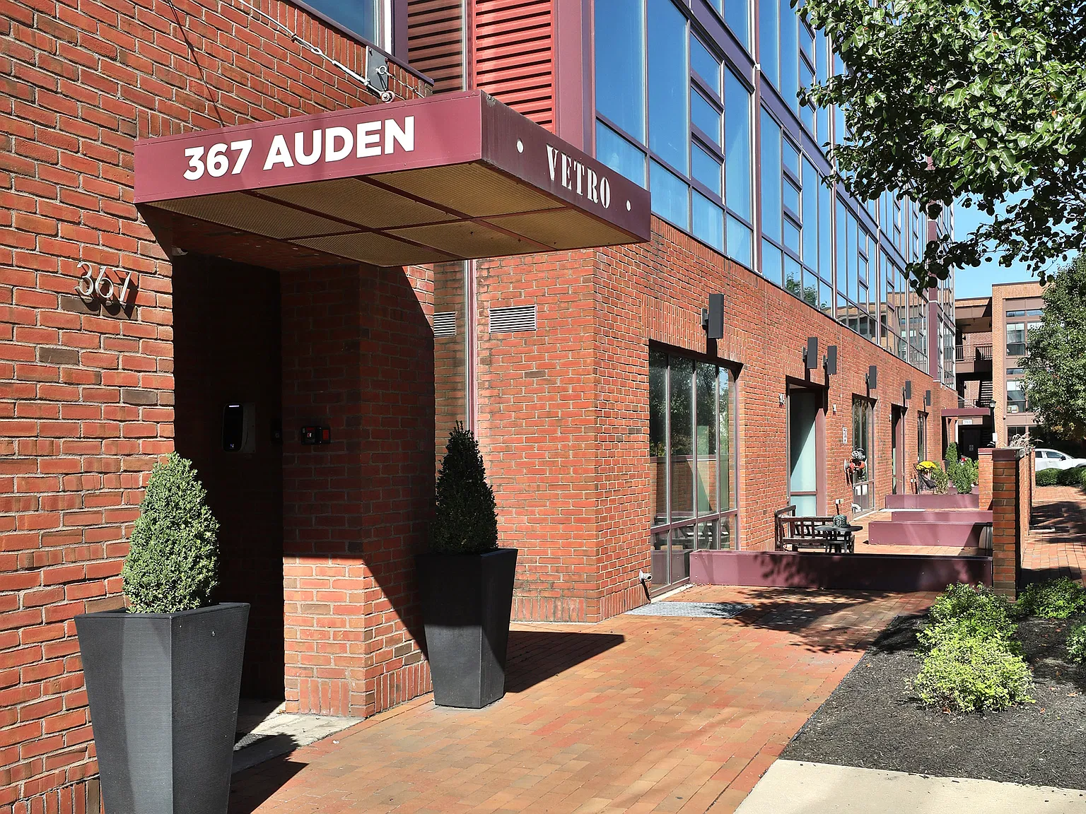 2 bed, 1275 sqft, $3,000 — Photo 3