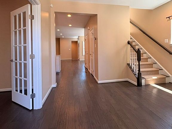 5th image of 22110 Fulmer Ave