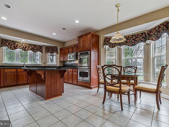 4th image of 13201 Bradley Woods Ct