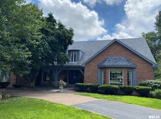 513 Goodsill Dr, East Galesburg, IL 61430