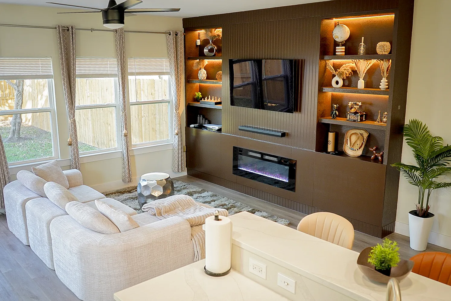 3 bed, 2.5 bath, 1700 sqft, $4,000 — Photo 1
