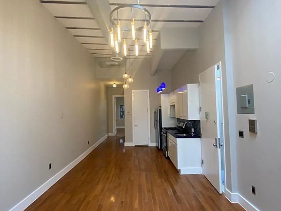 4th image of 64 Palmetto St APT 3R