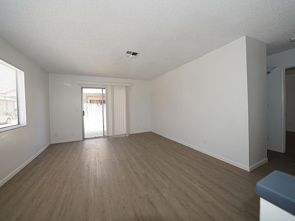 4th image of 2730 Willard Ave