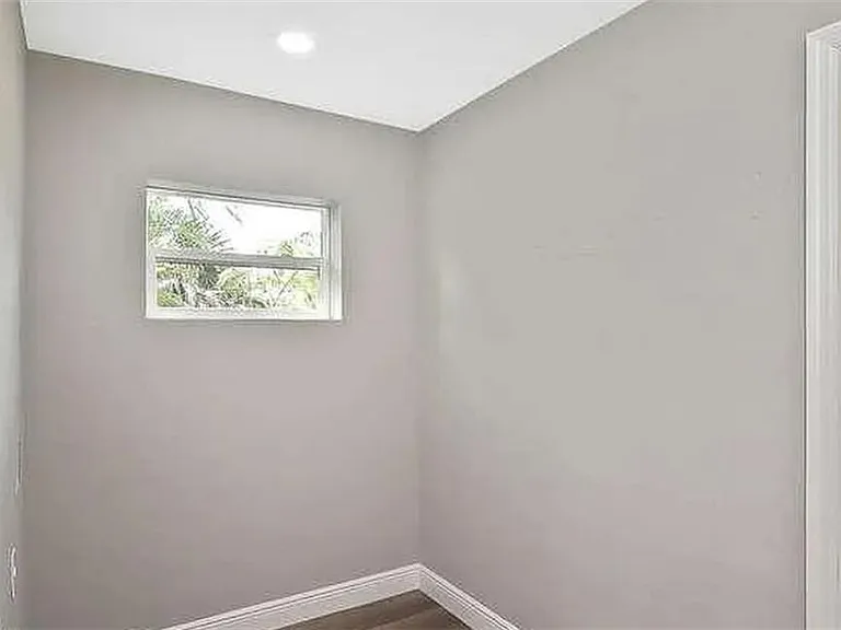 5457 9th Ave — Photo 32