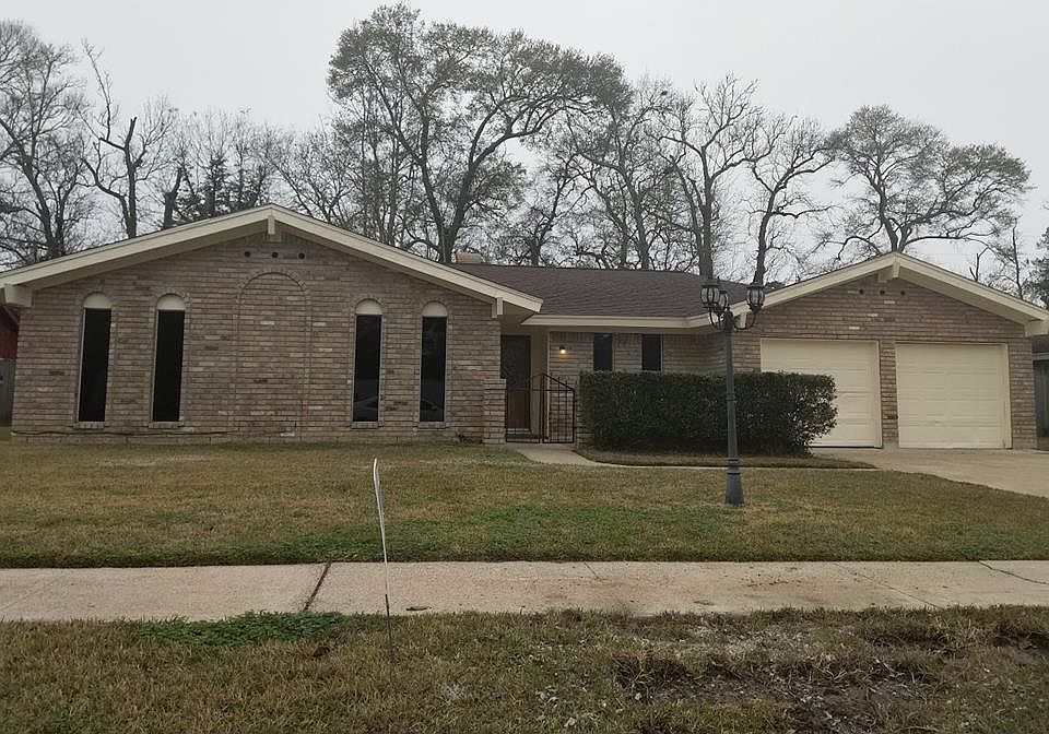 1st image of 1715 King Arthur Ct