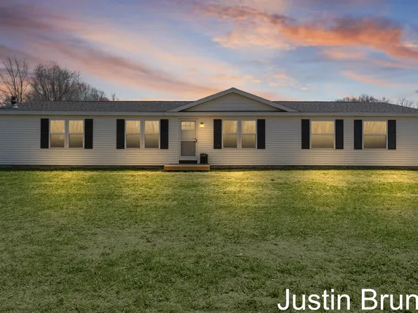 17050 Harvard Ave NE, Sand Lake, MI 49343