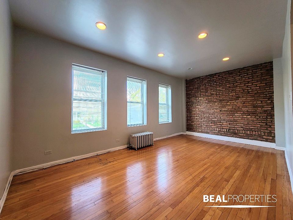 1st image of 4225 N Paulina St #W2