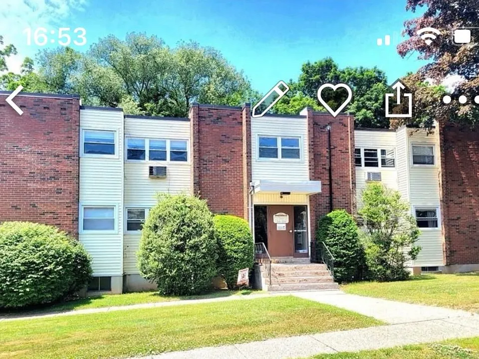 9 Thompson Rd #2B