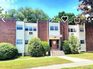 9 Thompson Rd APT 2B, Manchester, CT 06040