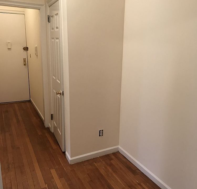 1st image of 4307 42nd St APT 5B