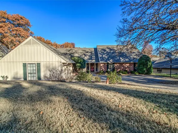 2313 Colchester Dr, Edmond, OK 73034