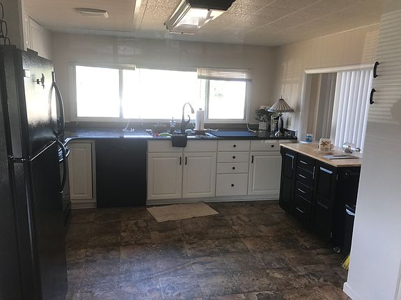 3rd image of 13131 Beacon Ct