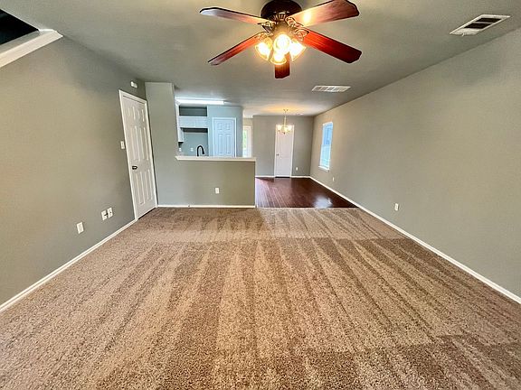 4th image of 2825 Deerfern Ln