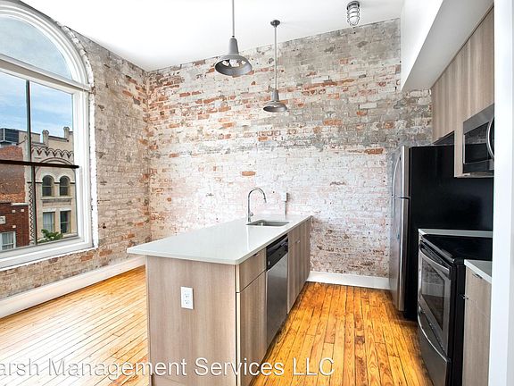5th image of 219 W Broughton St APT 7