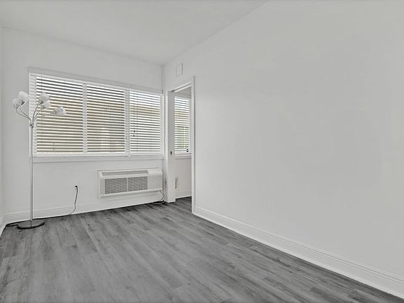 3rd image of 7315 Carlyle Ave Unit 16-7315C-1