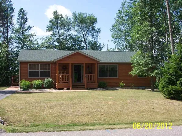 237 White Oak Ln, Wisconsin Dells, WI 53965
