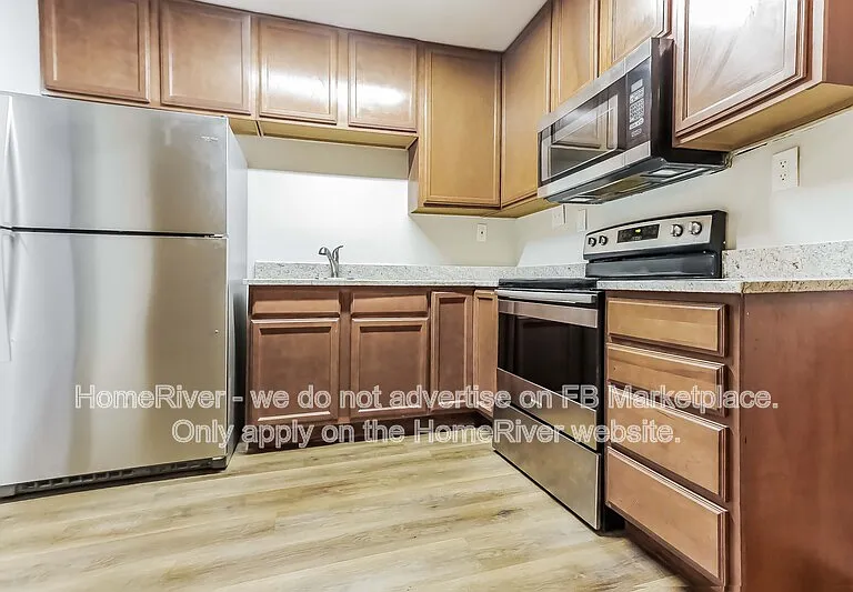4523 Dolphin Dr — Photo 5