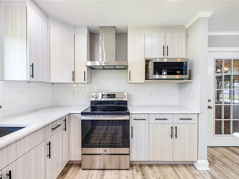 3933 E River Dr — Photo 9