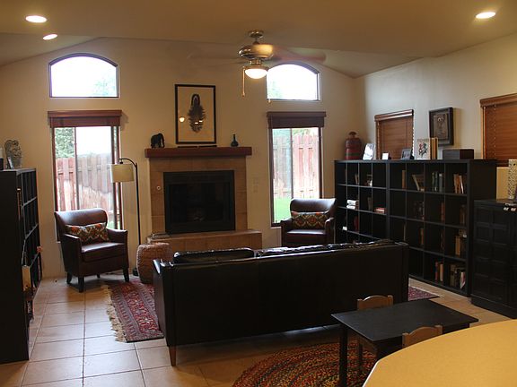 3rd image of 70 Lantana St