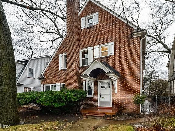 002-Front_View-3754209-small
