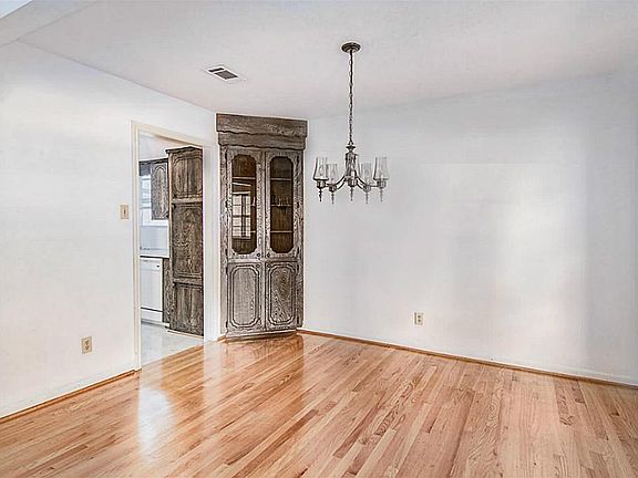 3rd image of 7213 Flagler Ave