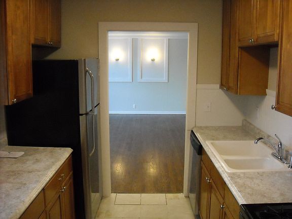 3rd image of 60 Birch St