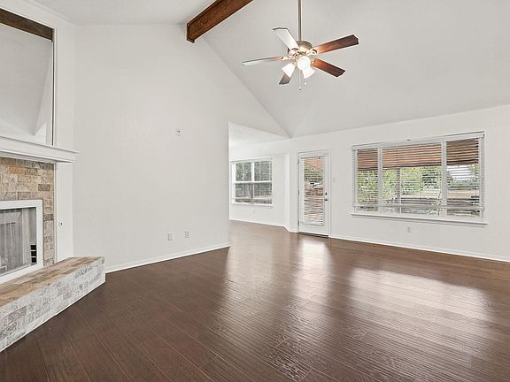 4th image of 503 Dover Ln