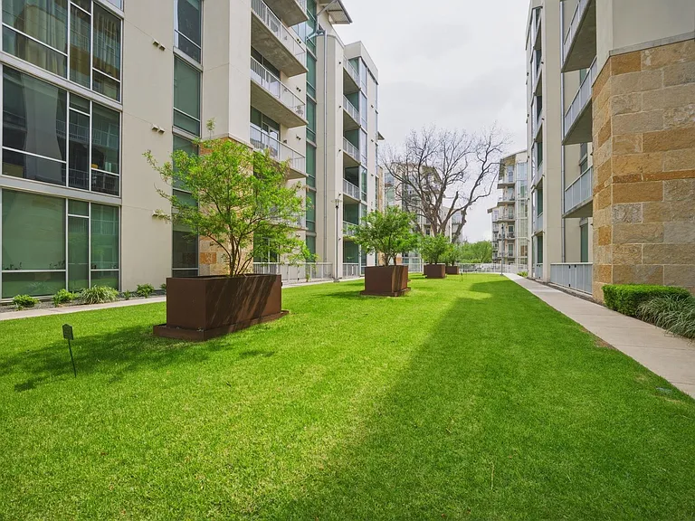 1600 Barton Springs Rd #4305 — Photo 25