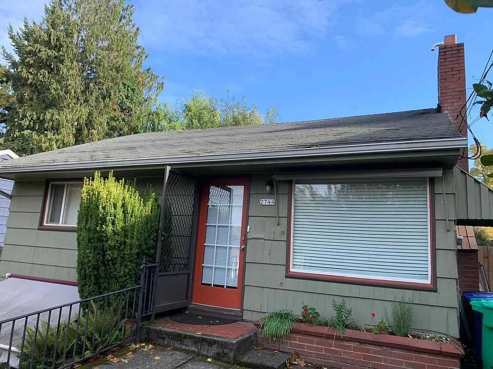 Front view of house.