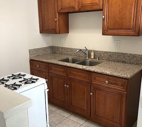 5th image of 1403 Ocean Ave APT D