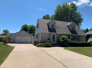 321 Olander St, Worthington, MN 56187