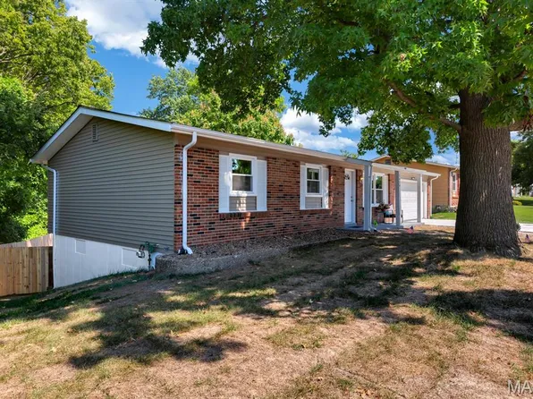 3424 La Salle Dr, Saint Charles, MO 63301