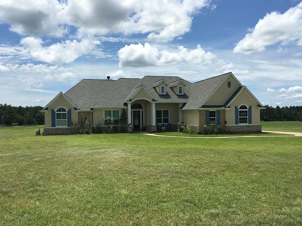 2nd image of 119 Canyon Run Blvd
