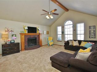 1049 N Ridgecrest Way, Mustang, OK 73064