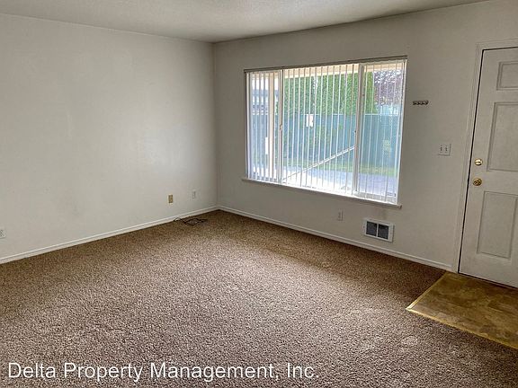 4th image of 709 Cedar Ave APT 2