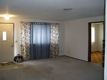 5th image of 857 E 15th Ave