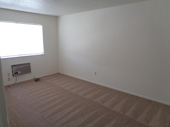5th image of 922 Carro Dr #2