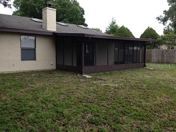 3rd image of 200 Lake Charles Ct