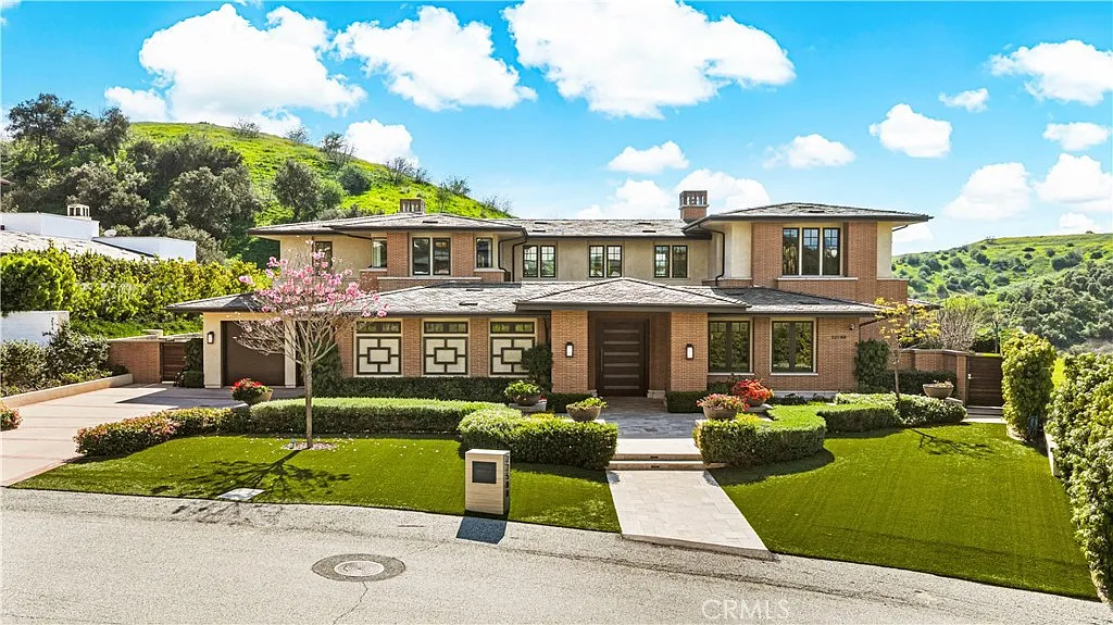 22588 Pacific Ln photo 1