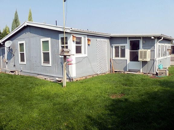 3rd image of 1881 Phoenix Dr