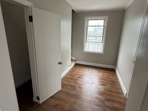 5th image of 127 Plain St #5