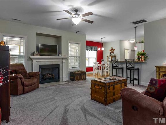 5th image of 122 Hazelnut Ln