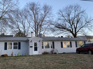 12 Dorothy Ave, Bellingham, MA 02019