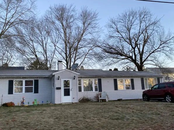 12 Dorothy Ave, Bellingham, MA 02019