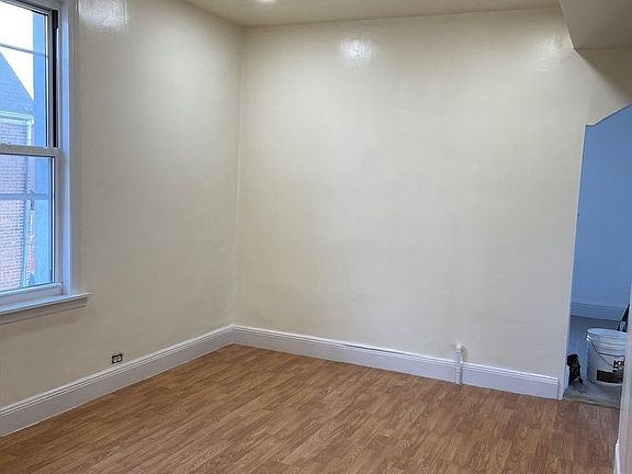 4th image of 59-10 39th Ave #2