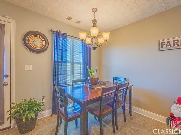 3rd image of 2 Crestview Drive