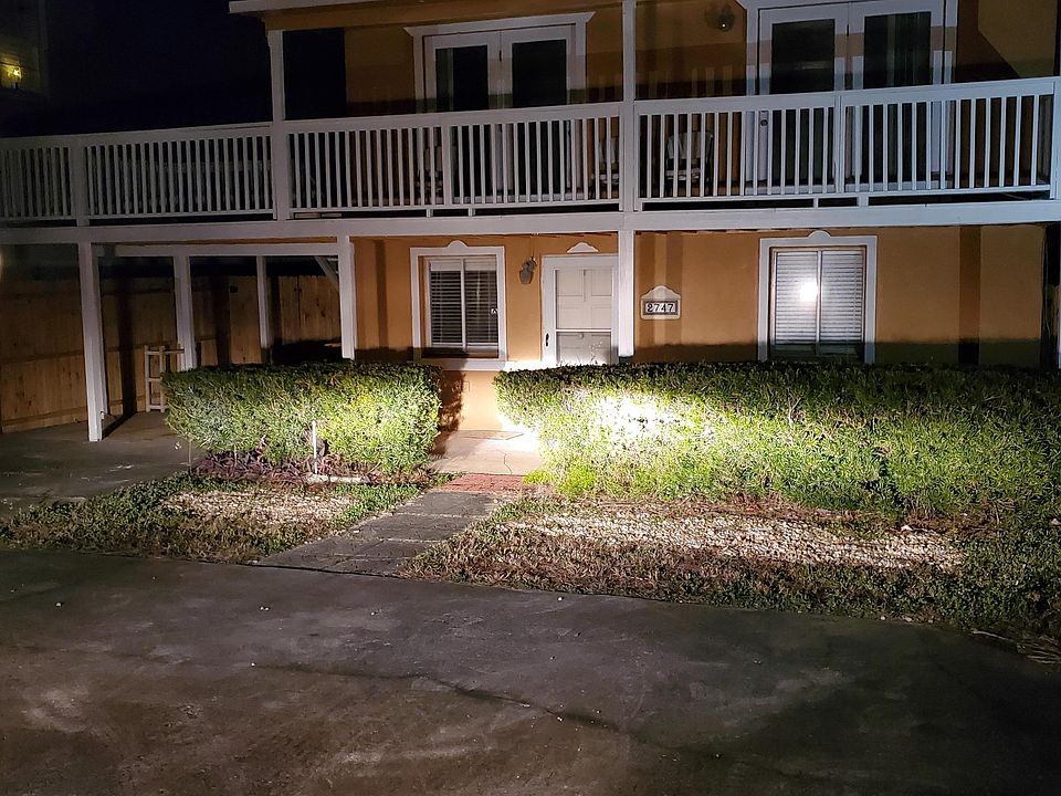 1st image of 2747 S Fletcher Ave