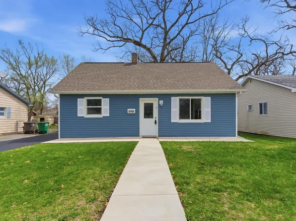 2743 Henry St, Lake Station, IN 46405